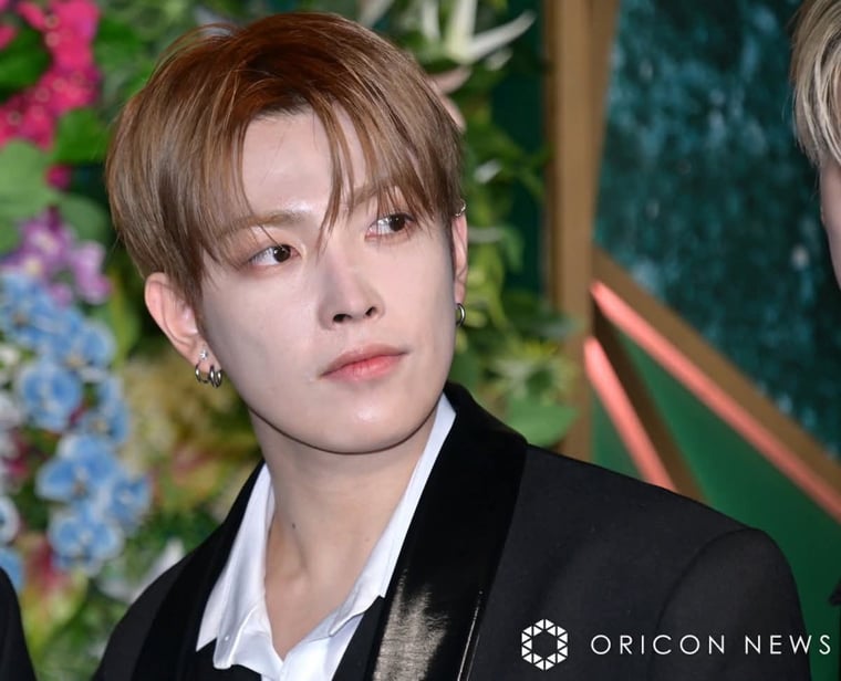 ATEEZ ジョンホ シーグリ 2022 ATEEZ 2022 SEASON'S GREETINGS 販売決定！ | ATEEZ JAPAN OFFICIAL SITE