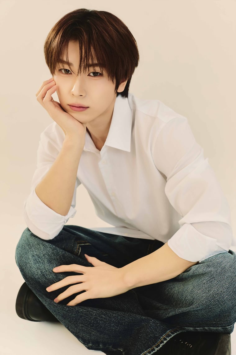 안녕하세요! VAY ONN의 센입니다! 데뷔가 점점 가까워지고 있다는 걸