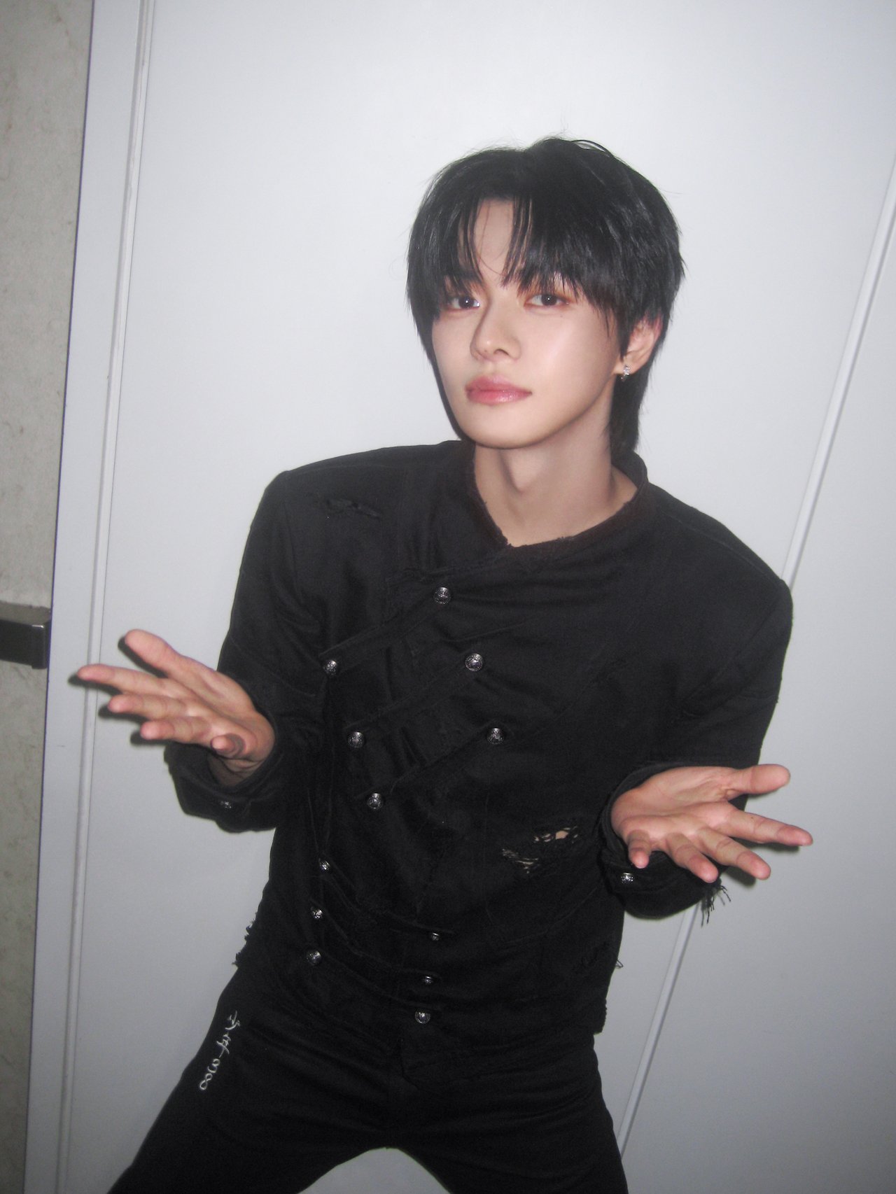 ALPHA DRIVE ONE 'UNBREAKABLE : 少年BEAST' Music Show Behind Photo
