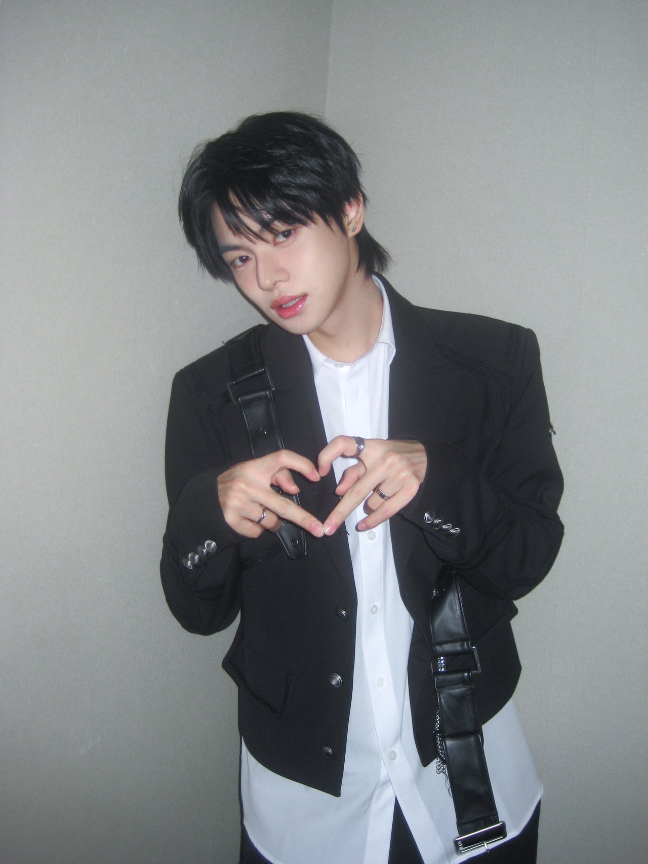 ALPHA DRIVE ONE 'UNBREAKABLE : 少年BEAST' Music Show Behind Photo