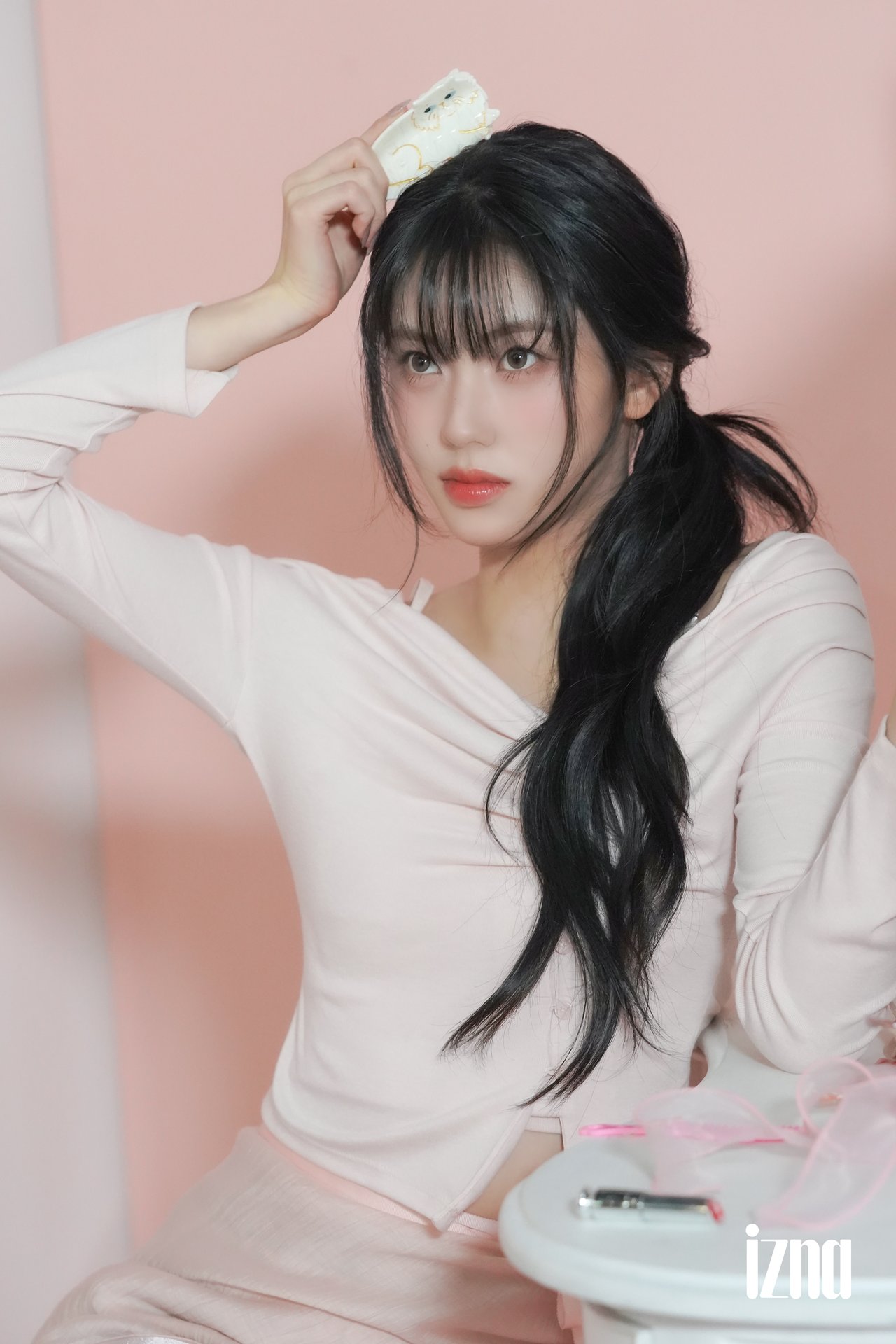 izna 2026 SEASON'S GREETINGS [365 Knots] Behind Photo