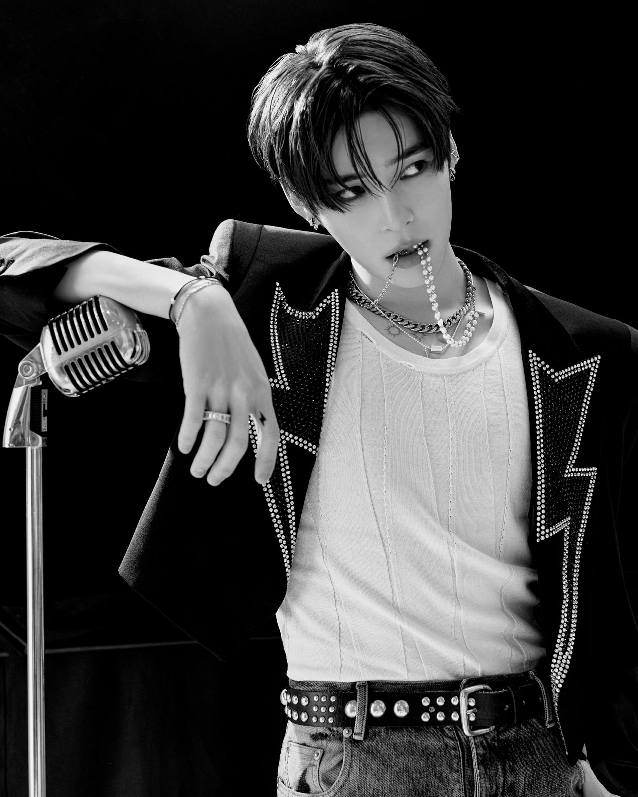 ZEROBASEONE THE 1ST FULL ALBUM ❝𝙉𝙀𝙑𝙀𝙍 𝙎𝘼𝙔 𝙉𝙀𝙑𝙀𝙍