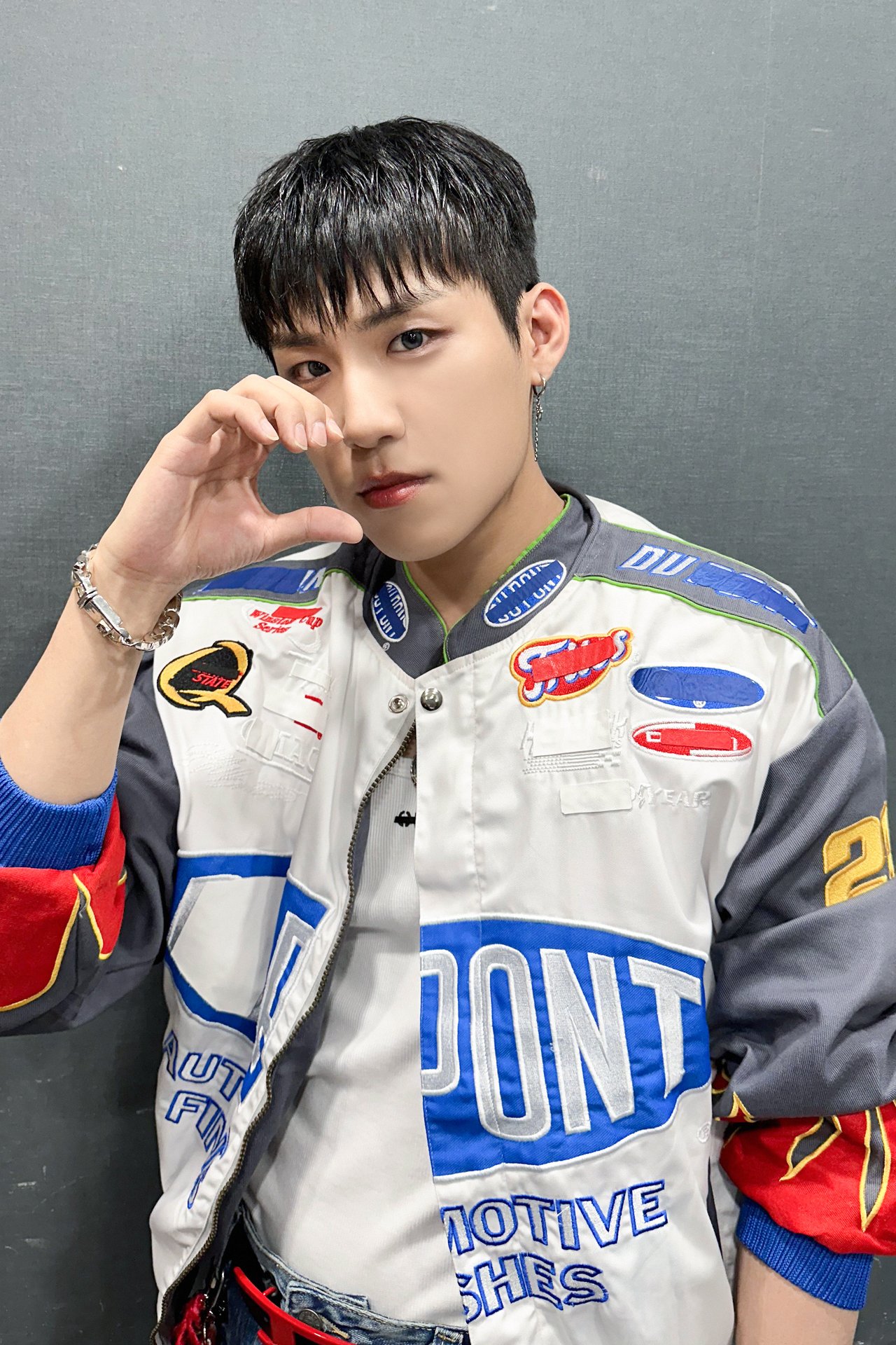 박우진 (PARK WOO JIN) 1st Single Album 'Cool & Hot' IN ABNEW'S