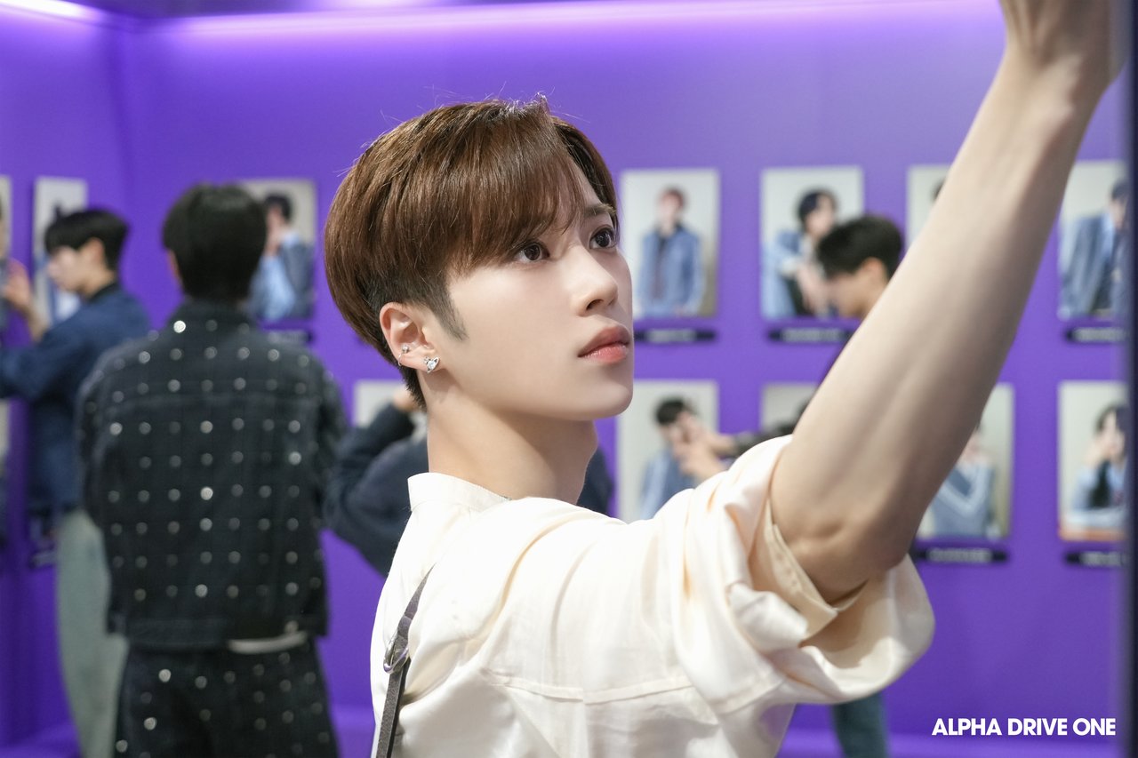 BOYS ll PLANET 아카이브展 'AFTER ; JOURNEY' Behind Photo