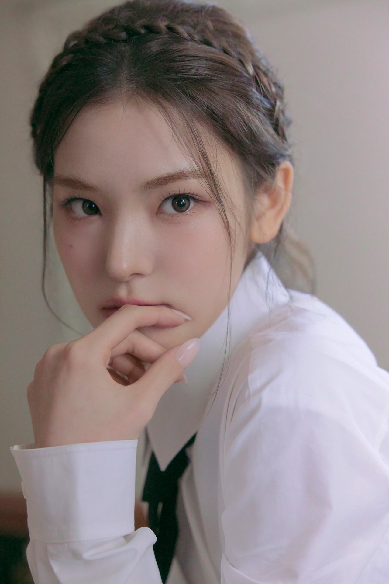 izna The First Mini Album 'N/a' Concept Photo (iz Ver.) 마이