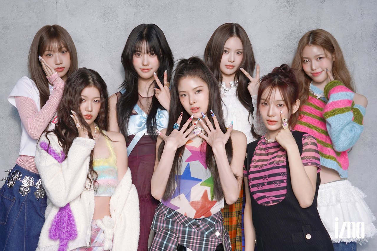 DAZED KOREA Magazine Behind Photo