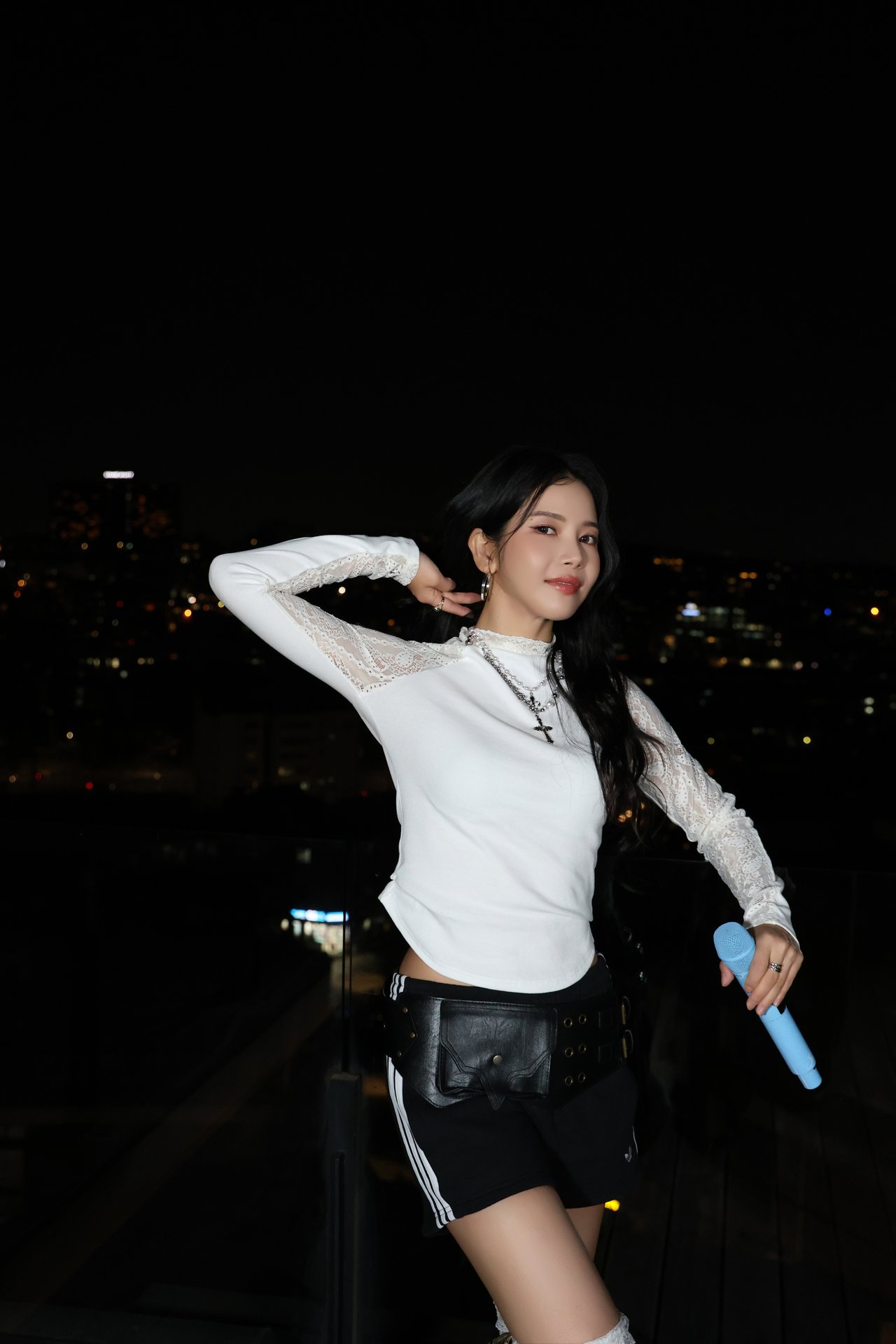 Solar Rapper Girl Solar '總有一顆屬於你的星球 (Your Own Star)' Special Clip Behind Photo