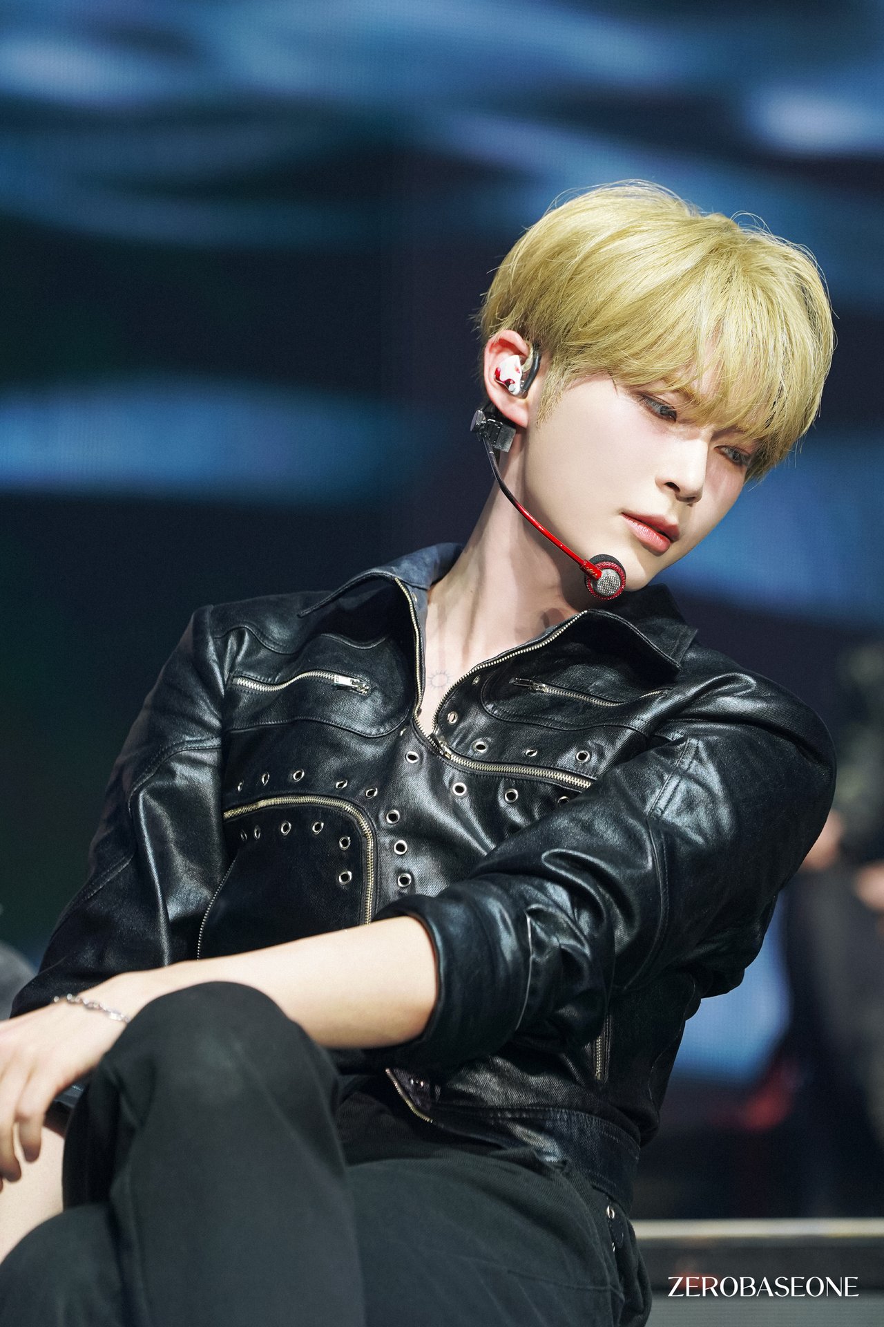2025 ZEROBASEONE WORLD TOUR [𝗛𝗘𝗥𝗘&𝗡𝗢𝗪] IN SEOUL Behind Photo 1