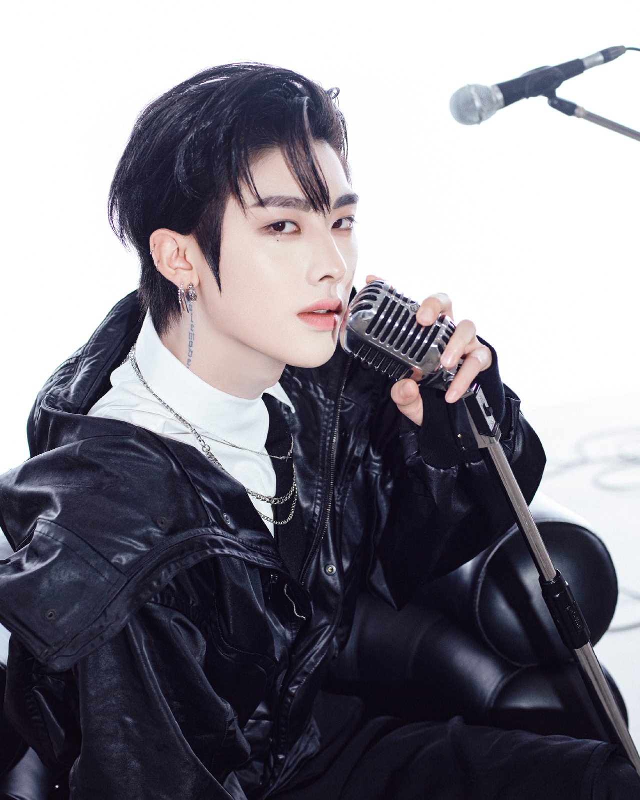 ZEROBASEONE THE 1ST FULL ALBUM ❝𝙉𝙀𝙑𝙀𝙍 𝙎𝘼𝙔 𝙉𝙀𝙑𝙀𝙍