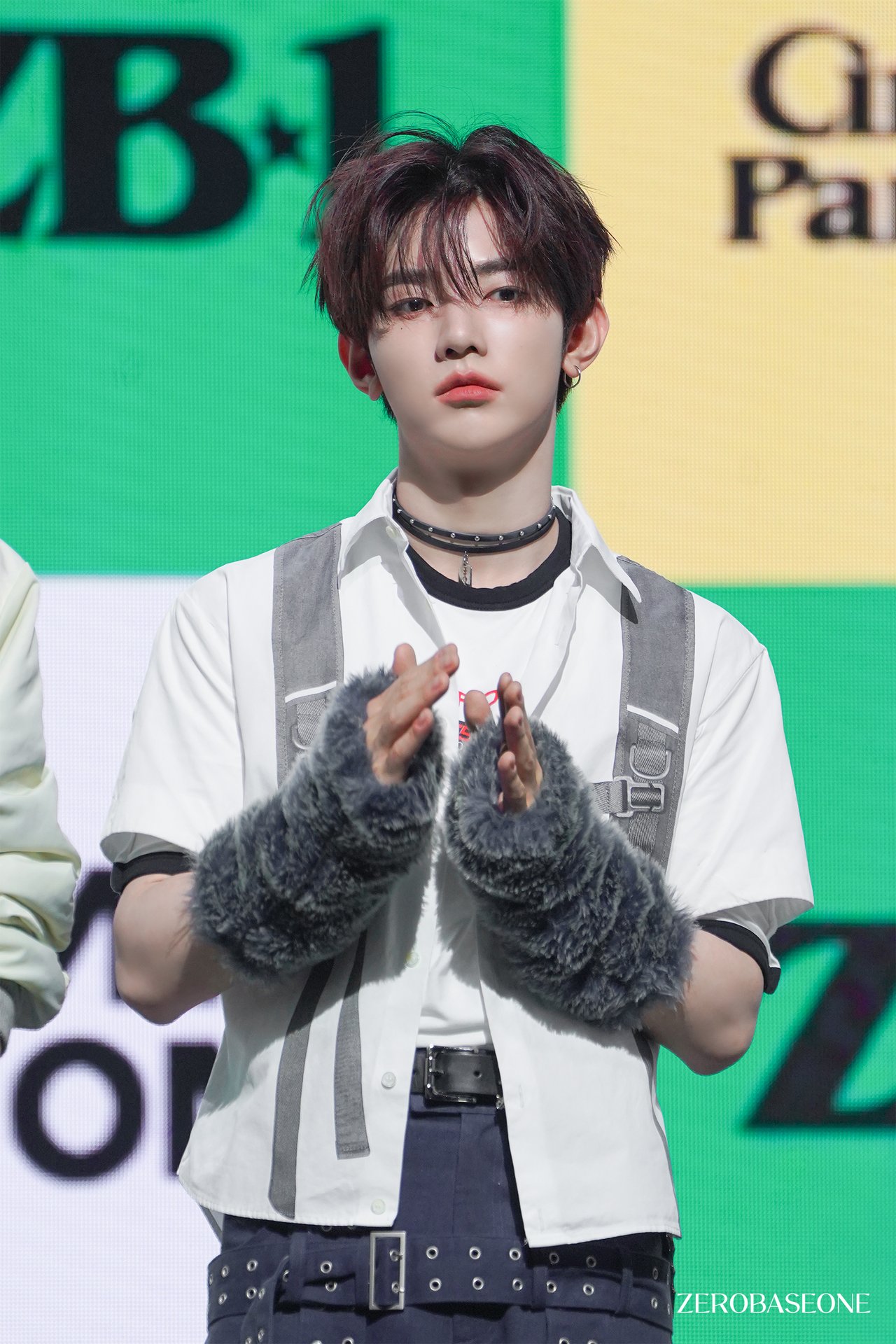 ZEROBASEONE The 4th Mini Album [𝐂𝐈𝐍𝐄𝐌𝐀 𝐏𝐀𝐑𝐀𝐃𝐈𝐒𝐄] FAN