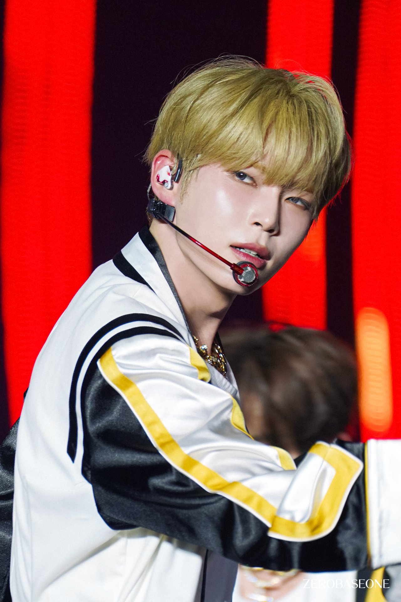 2025 ZEROBASEONE WORLD TOUR [𝗛𝗘𝗥𝗘&𝗡𝗢𝗪] IN SEOUL Behind Photo 1