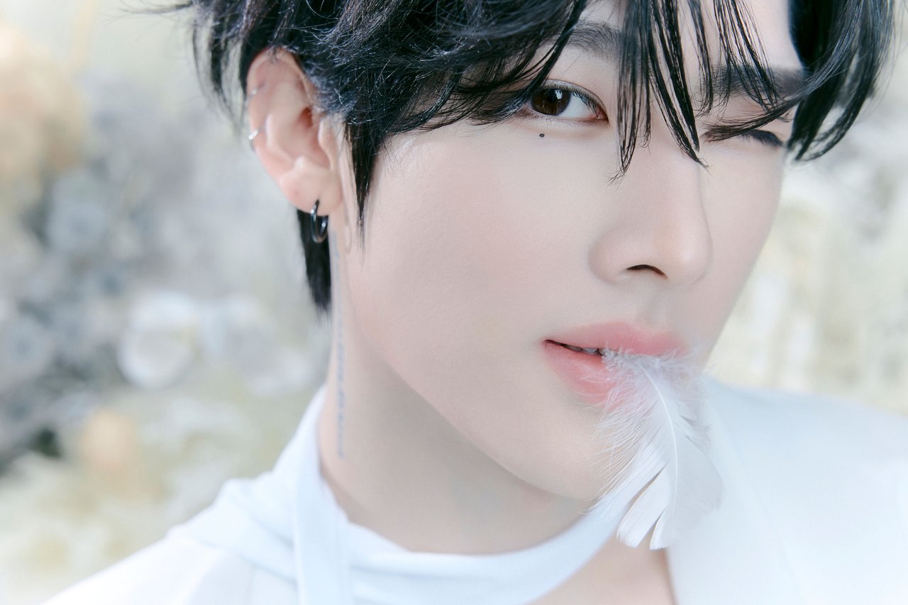 ZEROBASEONE The 5th Mini Album 「 𝗕𝗟𝗨𝗘 𝗣𝗔𝗥𝗔𝗗𝗜𝗦𝗘