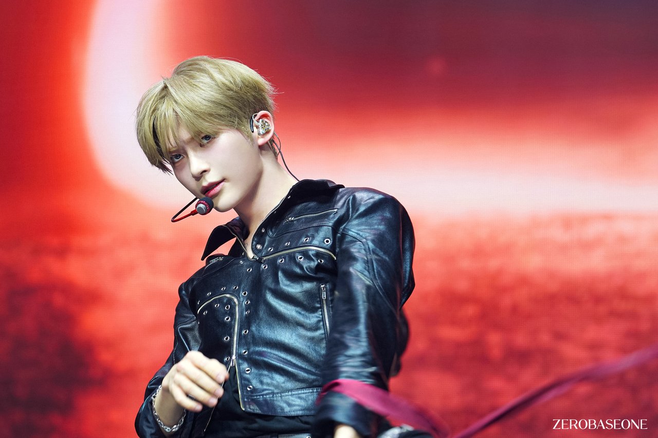 2025 ZEROBASEONE WORLD TOUR [𝗛𝗘𝗥𝗘&𝗡𝗢𝗪] IN SEOUL Behind Photo 1