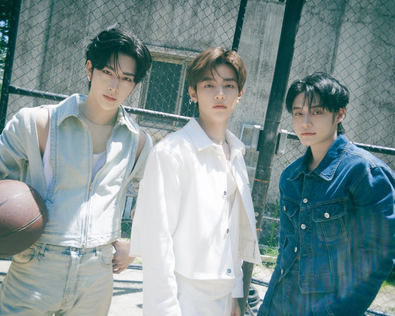 ZEROBASEONE THE 1ST FULL ALBUM ❝𝙉𝙀𝙑𝙀𝙍 𝙎𝘼𝙔 𝙉𝙀𝙑𝙀𝙍