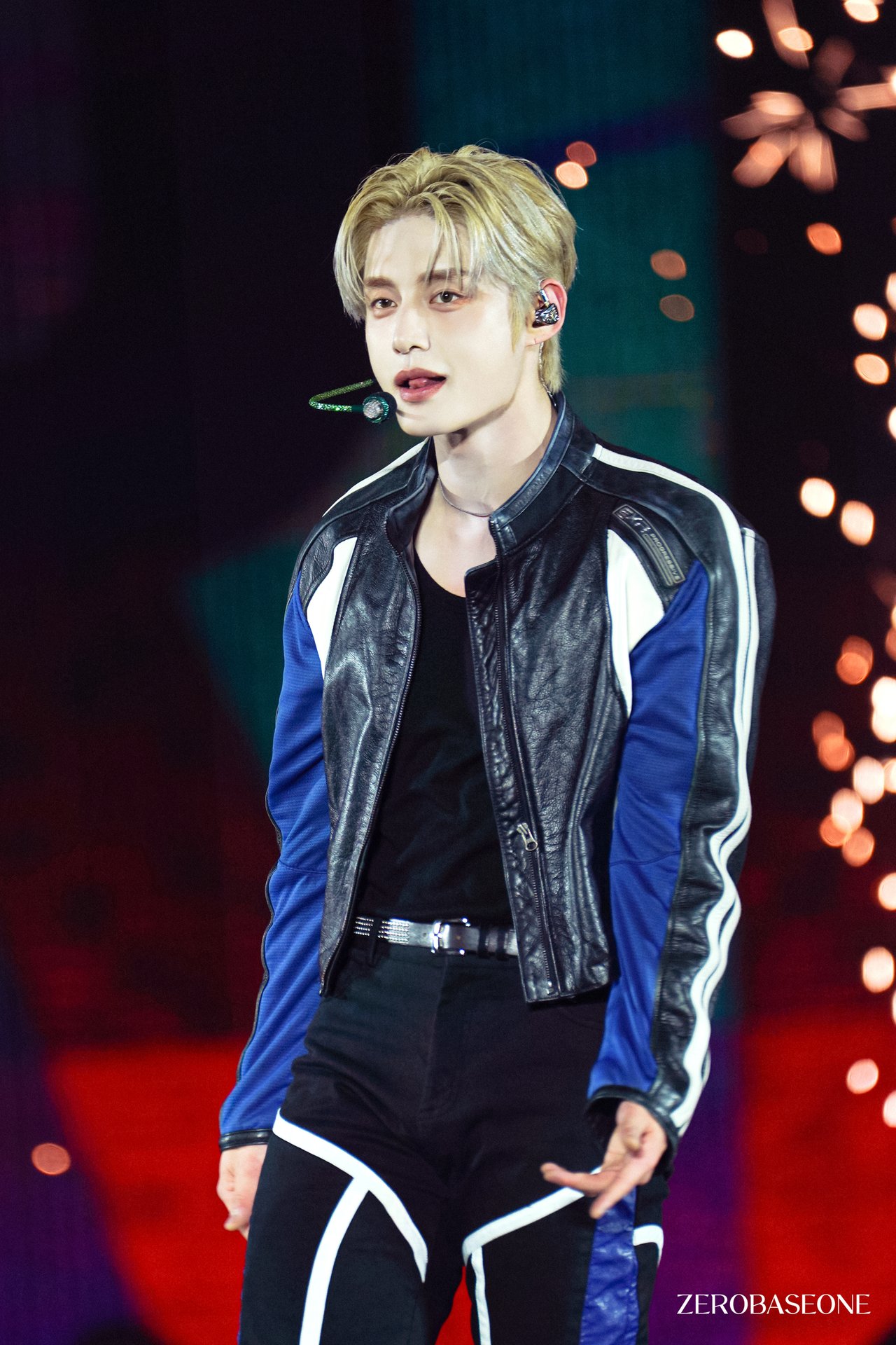 2025 ZEROBASEONE WORLD TOUR [𝗛𝗘𝗥𝗘&𝗡𝗢𝗪] IN SEOUL Behind Photo 1