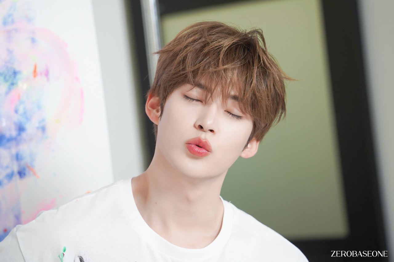 𝐙𝐄𝐑𝐎𝐁𝐀𝐒𝐄𝐎𝐍𝐄 𝟐𝐍𝐃 𝐀𝐍𝐍𝐈𝐕𝐄𝐑𝐒𝐀𝐑𝐘 Behind Photo