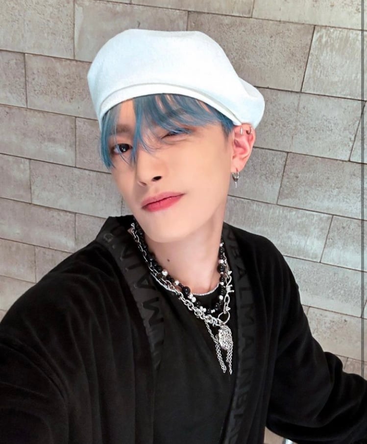 Jay have to say. Hongjoong in this hat is everything. He looks so