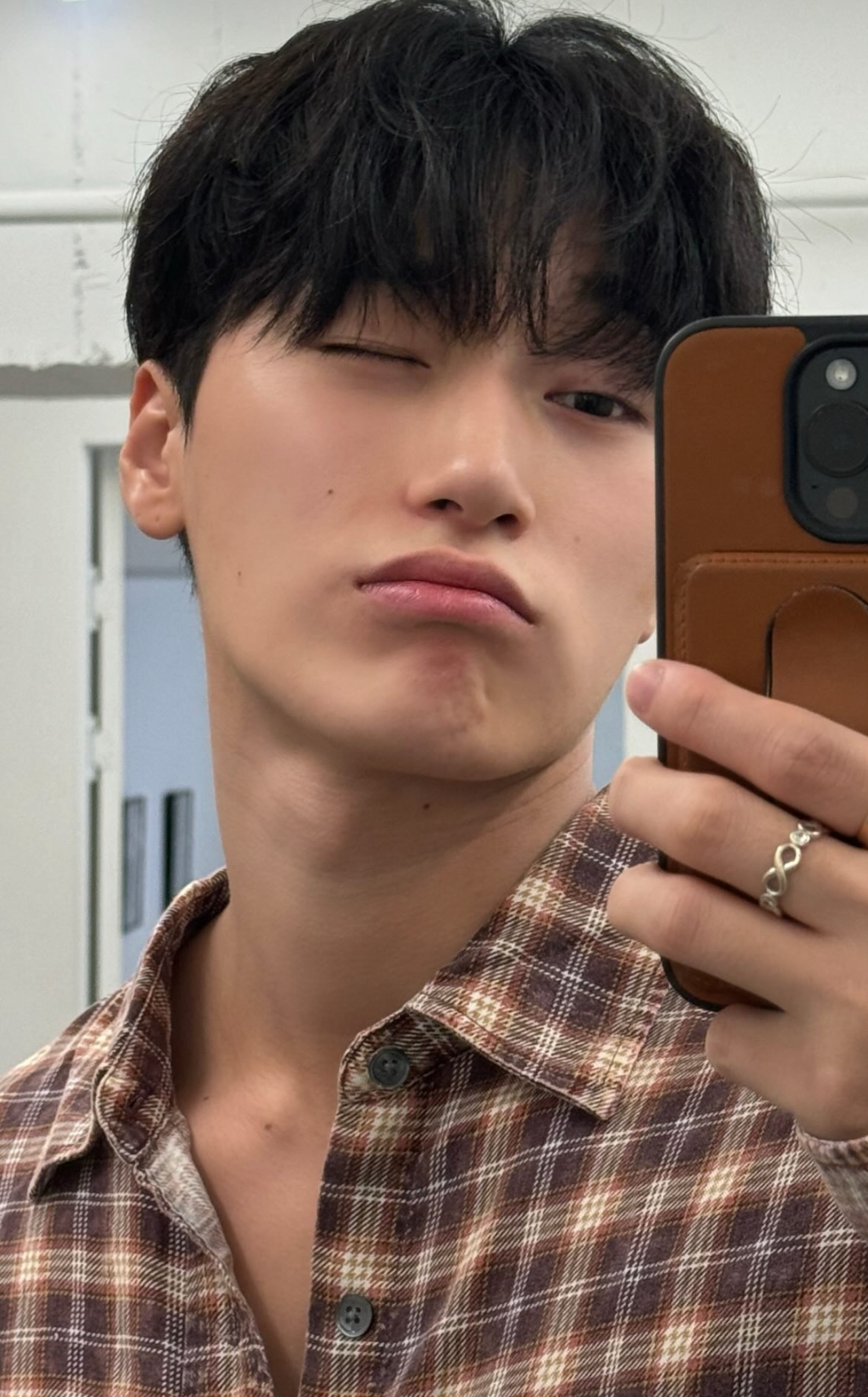 ATEEZ - ななな ATEEZ - Halazia l Show! Music Core Ep 792 - YouTube