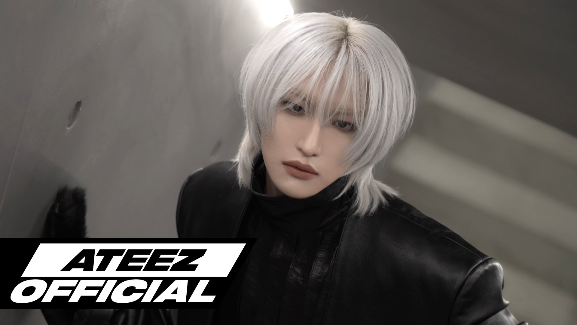ATEEZ(에이티즈) - SEONGHWA in Songzio's Paris Flagship Store