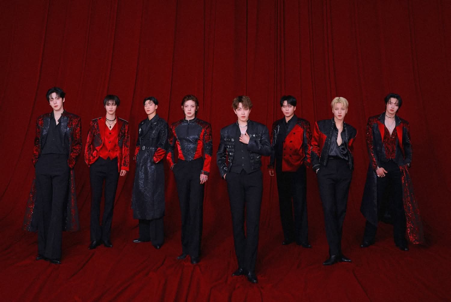 ATEEZ - ATEEZ  WOOYOUNG  ウヨン サノク ソウルコン ATEEZのウヨン：K-POPアイドルの魅力的なステージング｜AtoZ_KAZUMI3