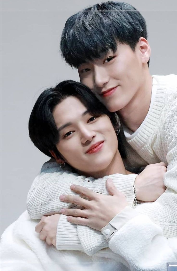 woosan remind me of me and my sister, we are so close like we love