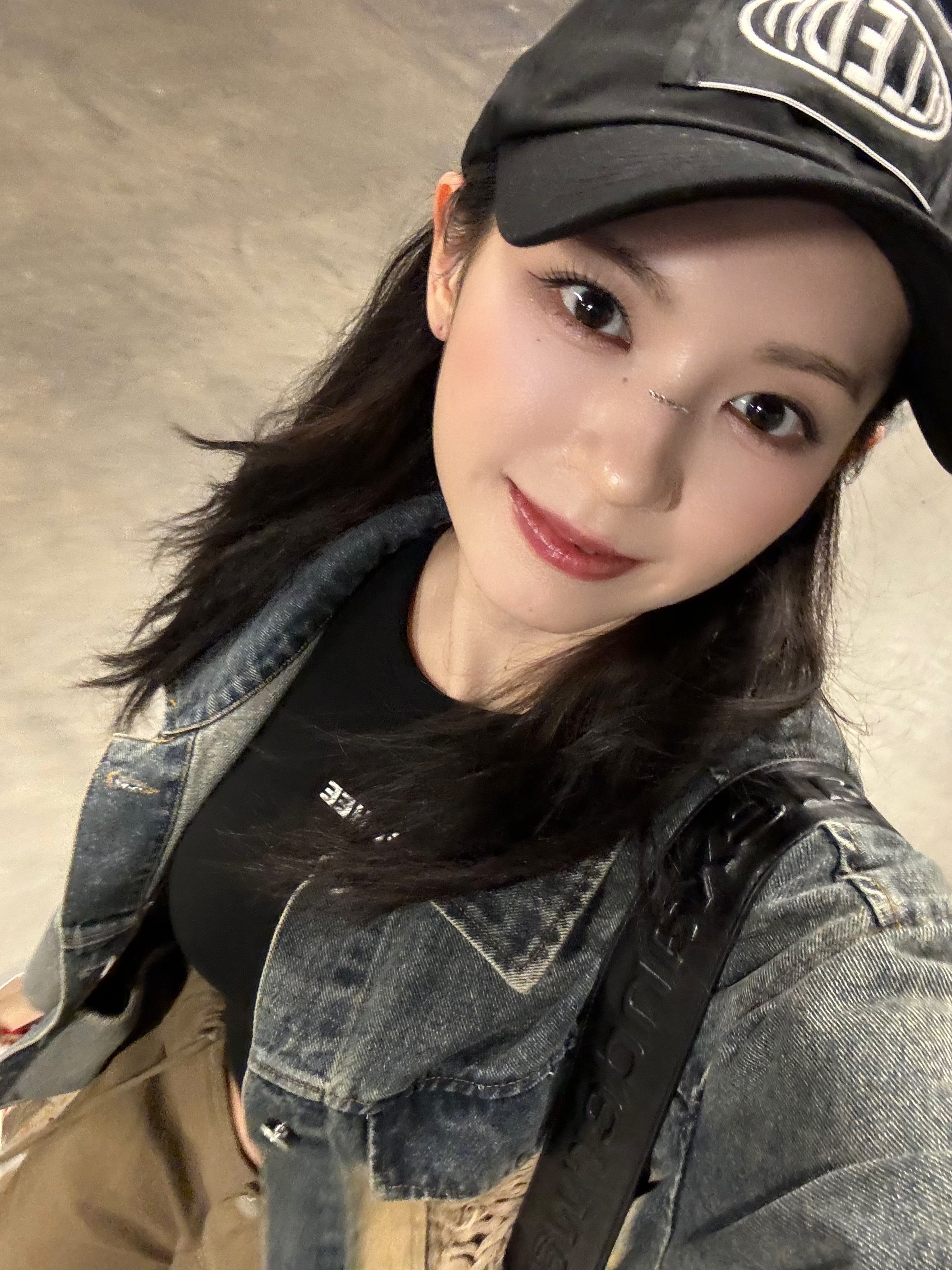 안녕하시로!!!!🤍🩶