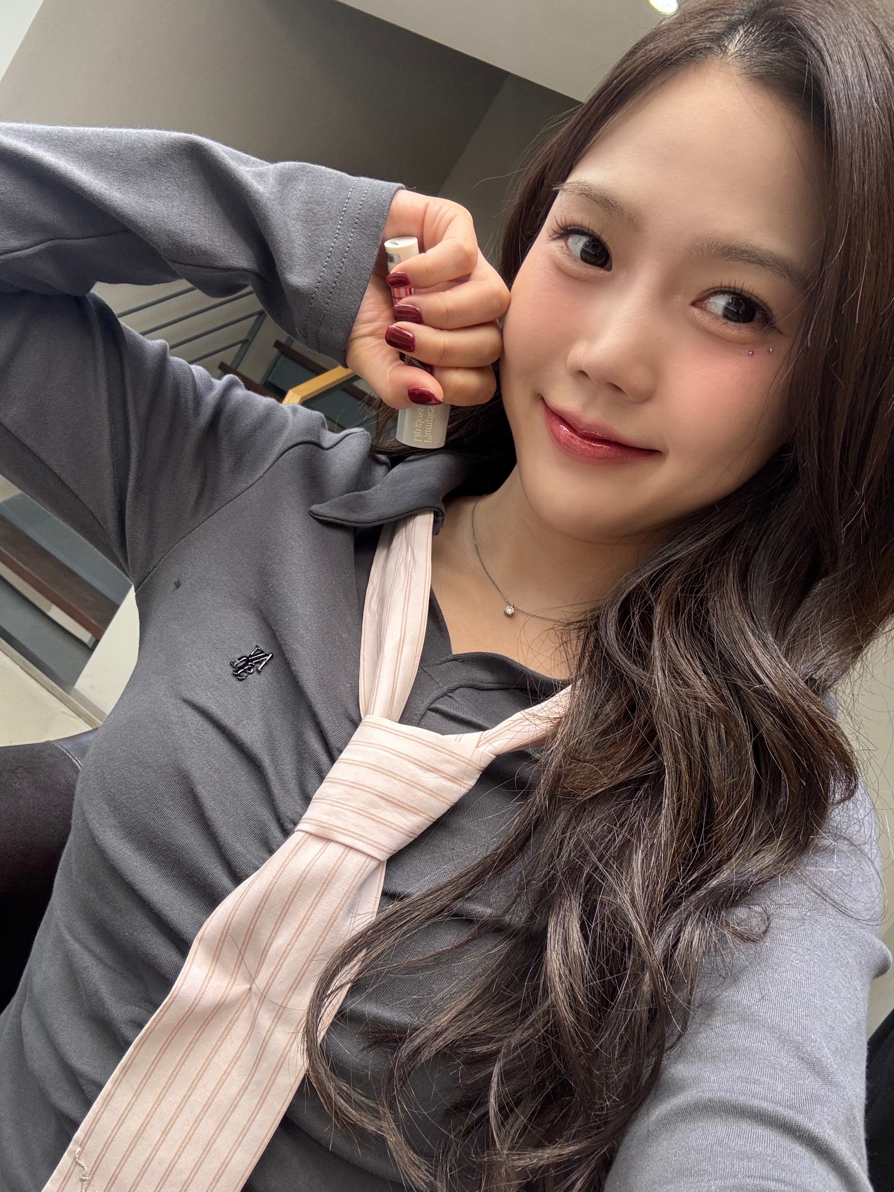 오늘 승희랑 못참아해서 크리들 더 보고 싶은건 못참아🩷🩷🩷🩷🩷오늘 응원해준 크리들 고마워용 최고최고최고