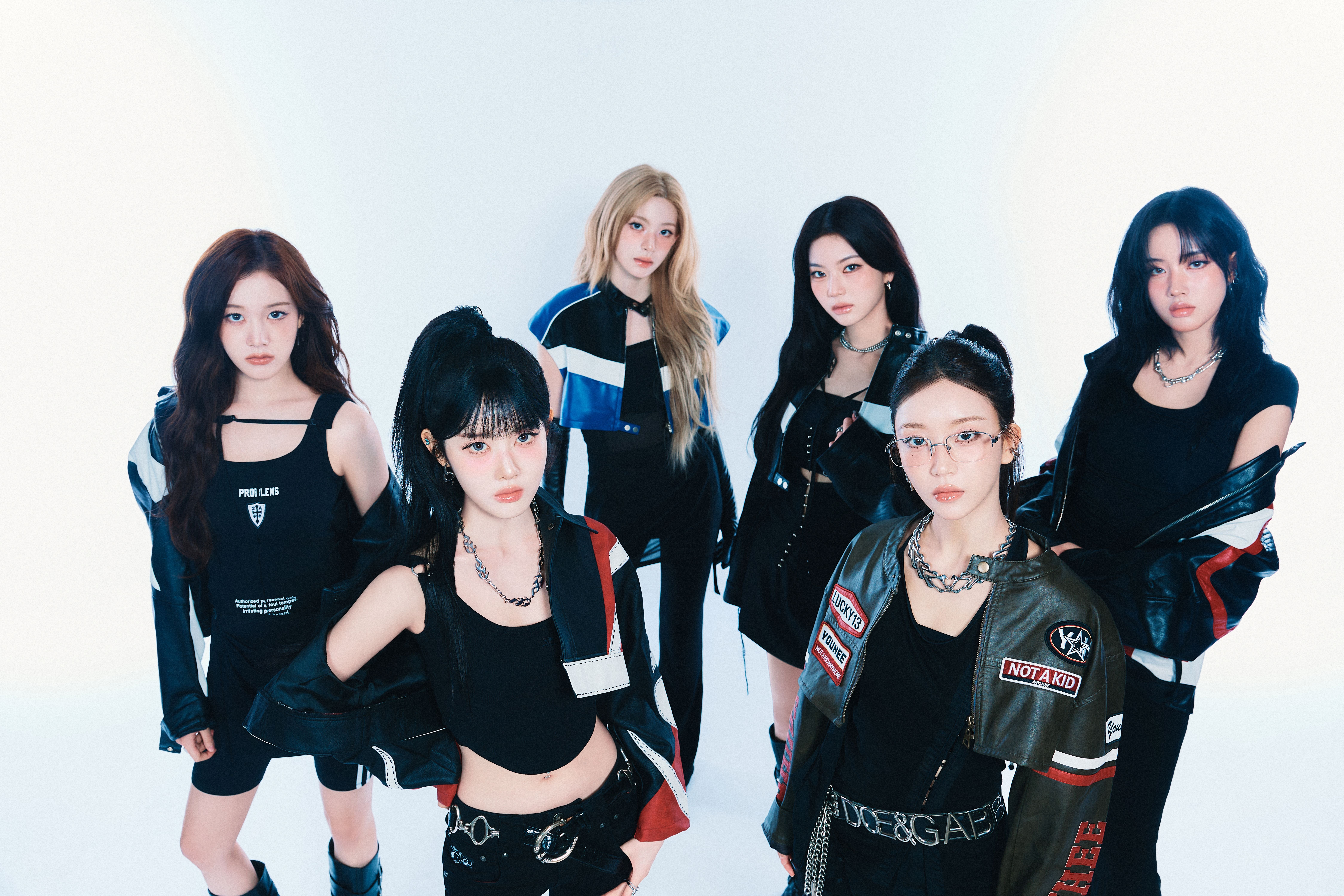 Japan1st Full Album『STAY ALIVE』が 2月11日(水)発売決定！